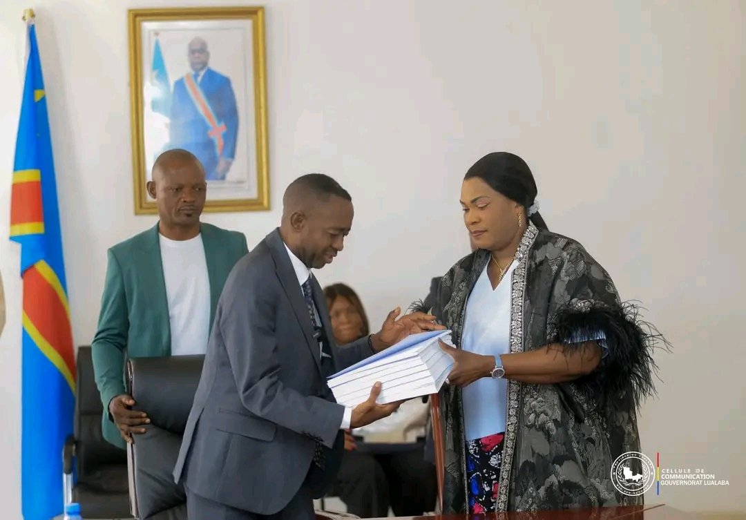 LA GOUVERNEURE DU LUALABA FIFI MASUKA DEPOSE LE PR...