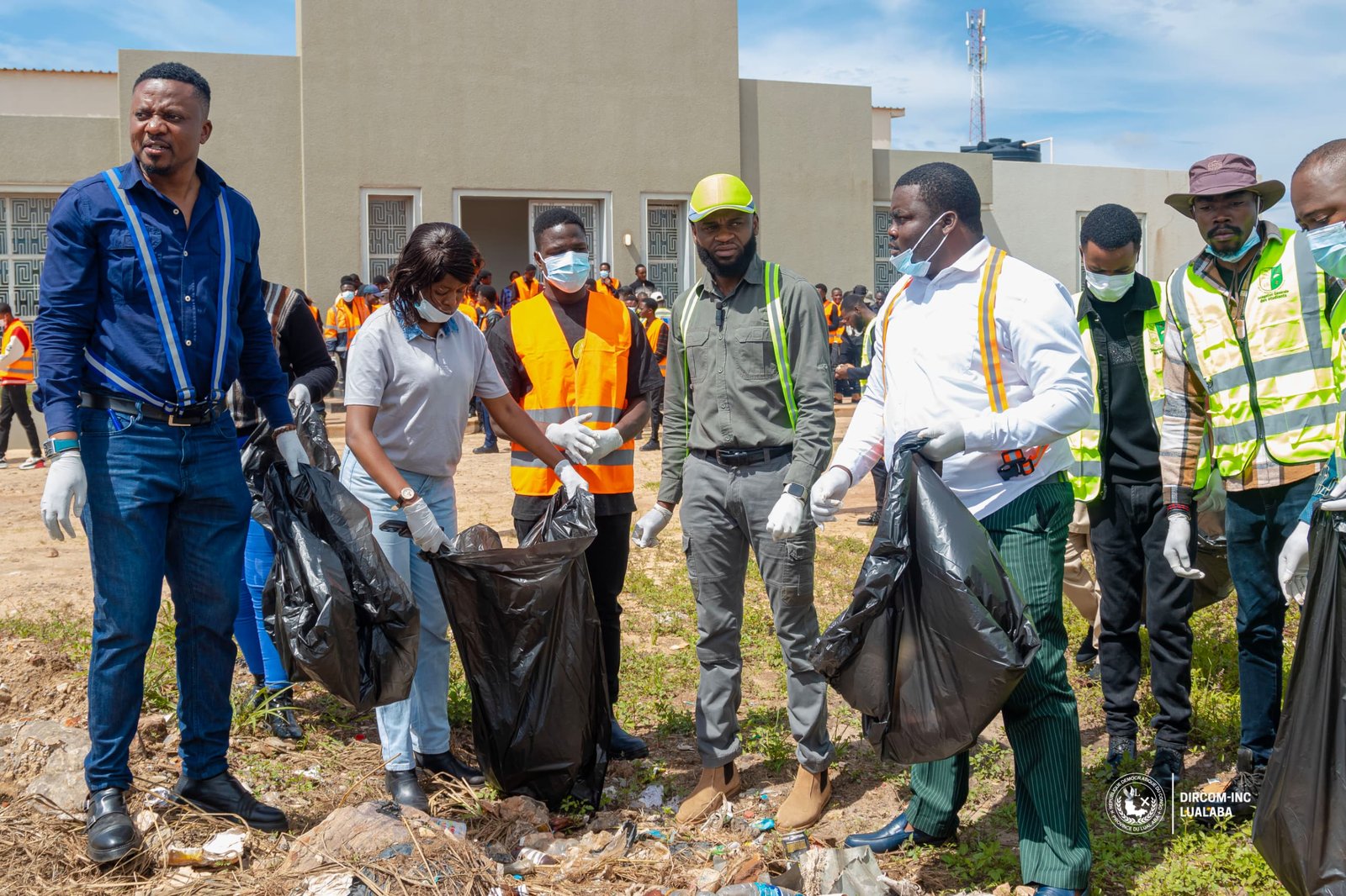 ENVIRONNEMENT: ARCEL NDANDULA LANCE LA CAMPAGNE ZERO BOUTEILLE PLASTIQUE EN MILIEU ESTUDIANTIN AU LUALABA